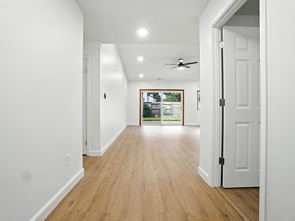 5th image of 4405 Glen Lake Path
