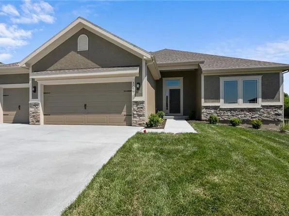 8895 N Monroe Ave, Kansas City, MO 64156
