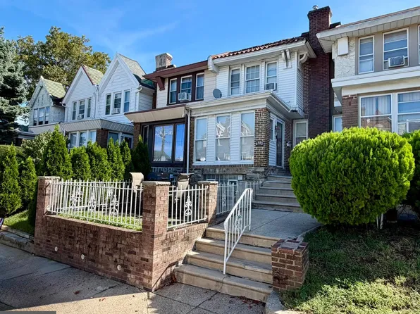 6553 N 18th St, Philadelphia, PA 19126