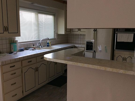 5th image of 2347 Stanford Pl