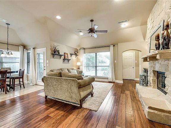 2nd image of 2557 Pinnacle Point Dr