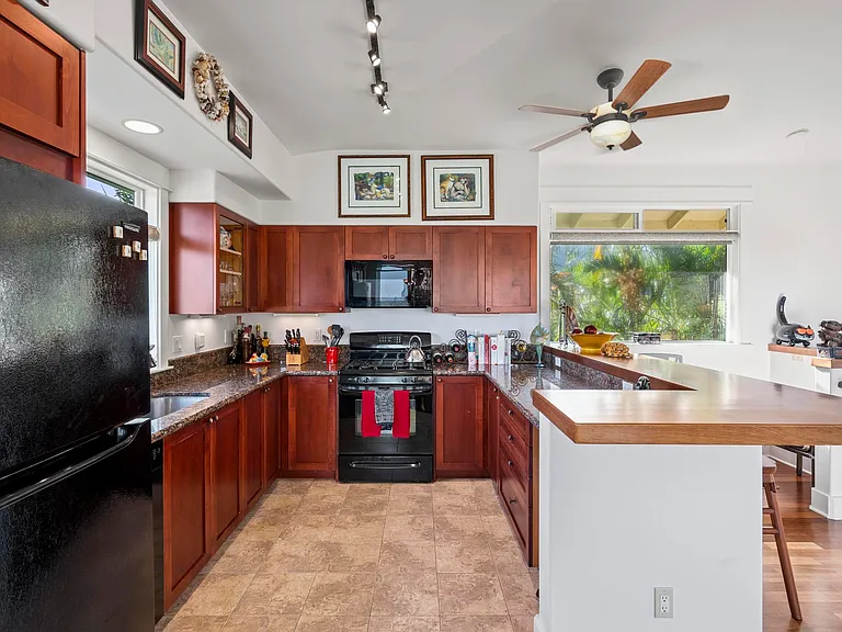 654 Kaupakalua Rd — Photo 6