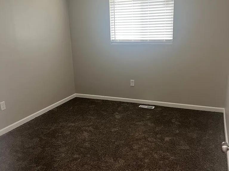 4526 Berquist Dr — Photo 11