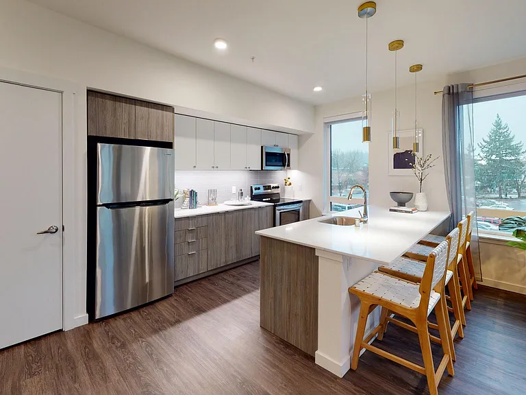 Nightingale Apartments — Photo 13