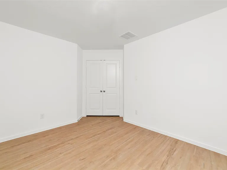 1634 Blue Cypress Dr — Photo 10