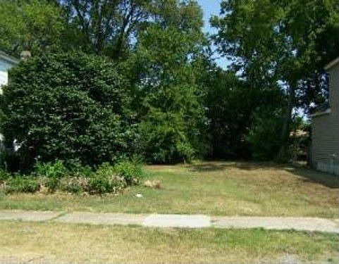 1st image of 1404 Summit Ave