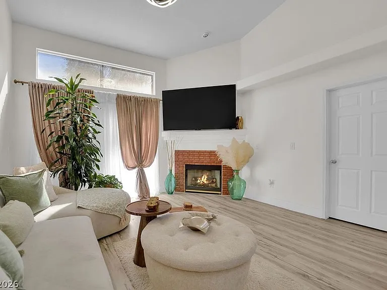 6469 Melody Rose Ave — Photo 11