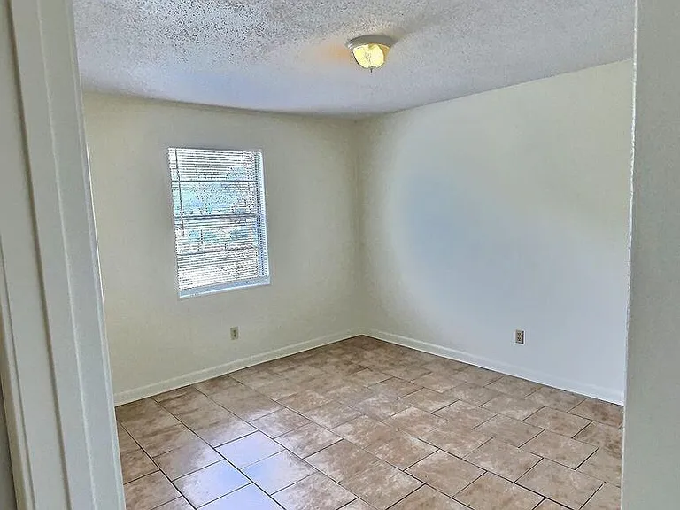 318 Porter Ave #203 — Photo 5
