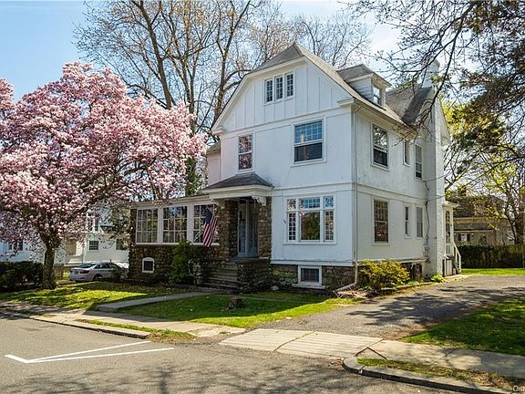 3rd image of 15 Tallman Ave