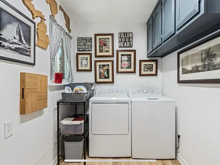 2316 Hermanson Dr — Photo 14