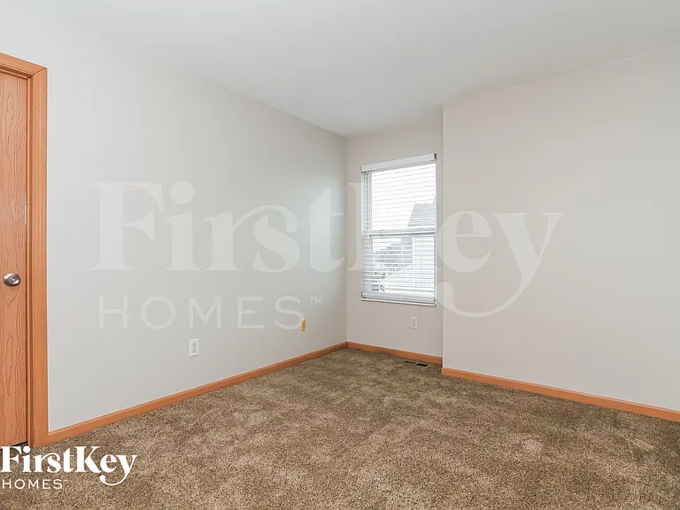 330 Heftner Cir — Photo 11