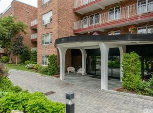 25 Chapel Pl APT 3L, Great Neck, NY