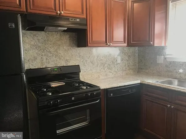 96 La Cascata Tnhs, Clementon, NJ 08021