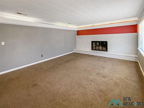 3rd image of 2011 N Acoma Dr
