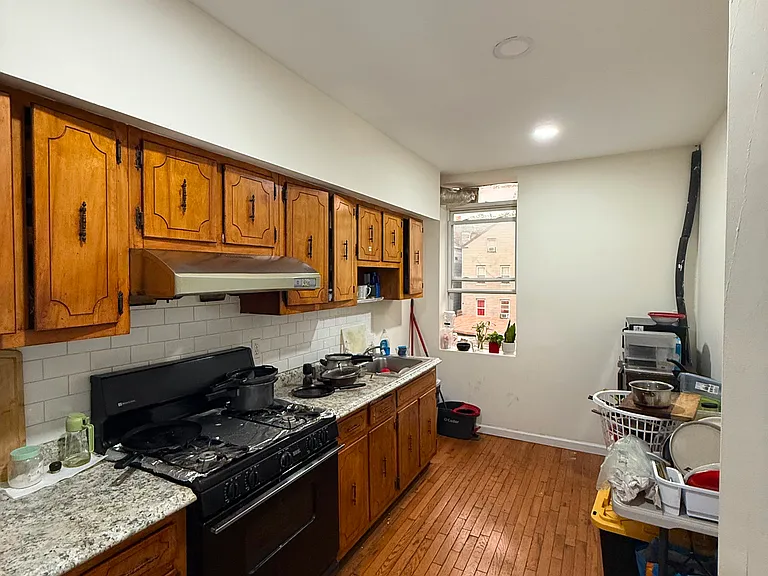 258 Hancock Ave #2 — Photo 7