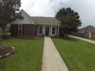 1737 E John Alan St, Gonzales, LA 70737