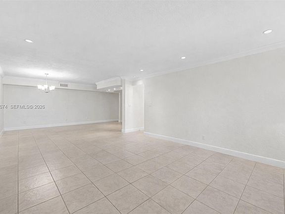 5th image of 9437 SW 76th St APT V25