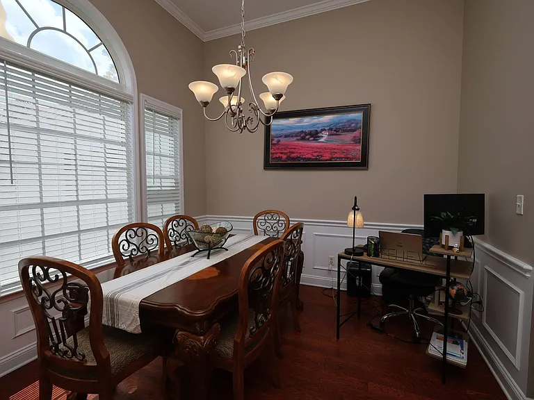 2401 Rankin Cir — Photo 3