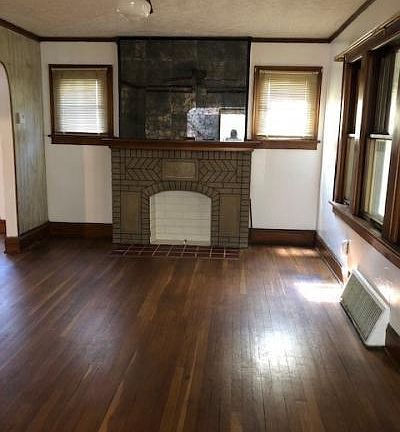 3rd image of 1387 Herberich Ave