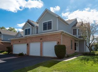 9138 Falcon Greens Dr, Crystal Lake, IL 60014