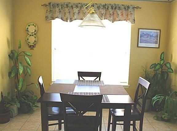 4th image of 1126 Wedgewood Dr