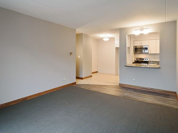 5th image of 300 Circle Ave APT 3K