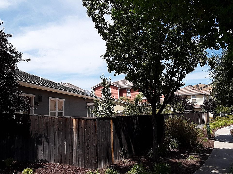 2nd image of 9328 Vintner Cir