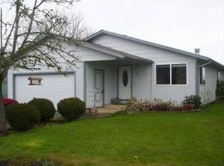 725 Gaileen Way, Harrisburg, OR 97446