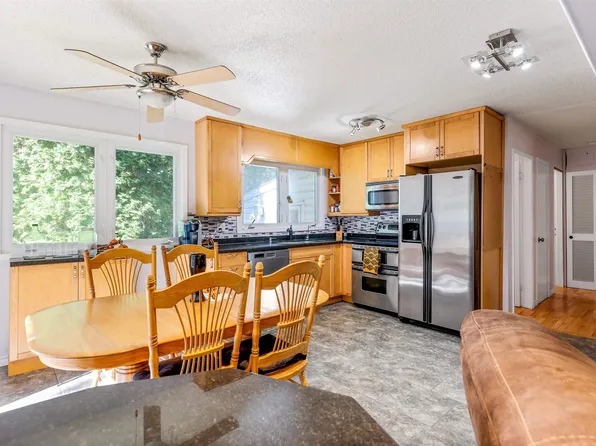 1700 Lakeside Dr, Spring Lake, AB T7Z 2V9