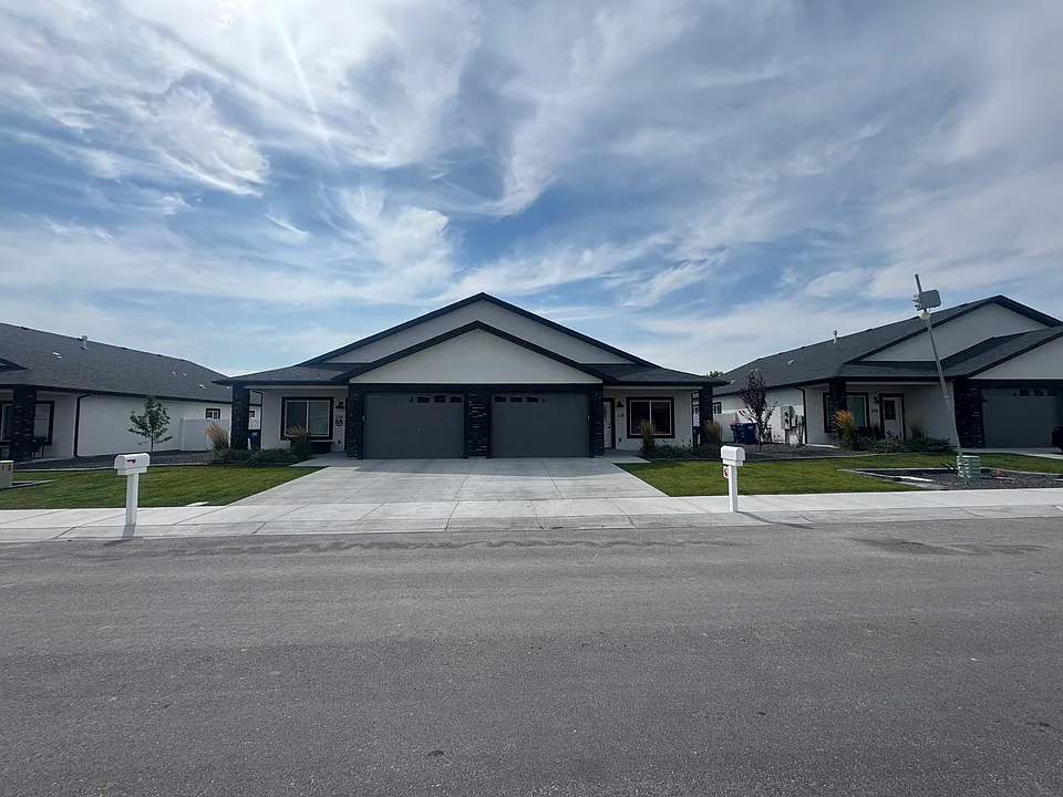 242 Sandi Rd
