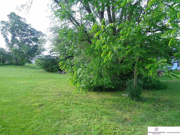 4th image of 1205 Beaver Lake Blvd