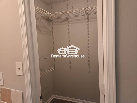 4th image of 4891 Jenny Dr