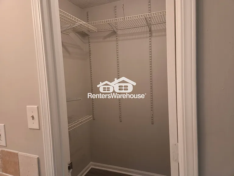 4891 Jenny Dr — Photo 4