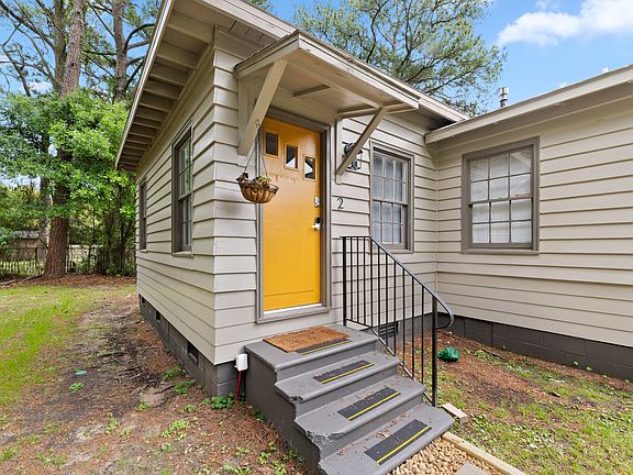 3rd image of 2760 N Chadwick Dr Unit 2