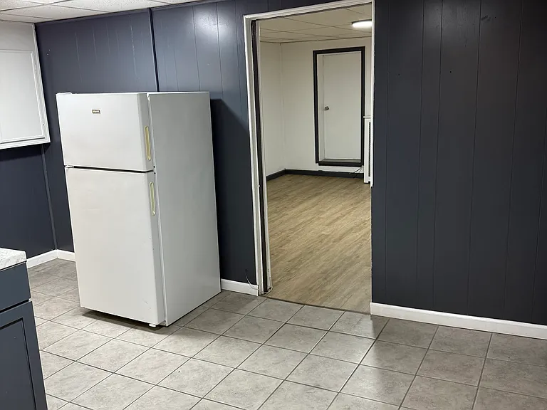 201 Center Ave #6 — Photo 3