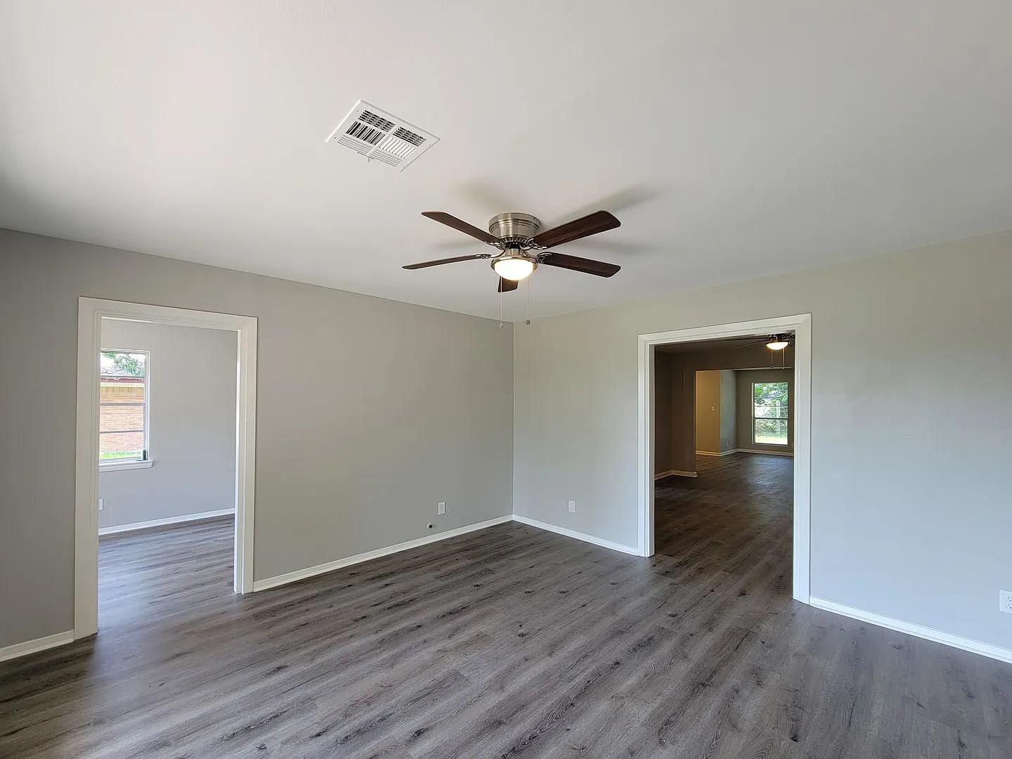Recently Remodeled 3 Bedroom 2.5 Bath Lease Home — Photo 3