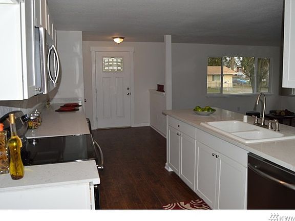 5th image of 1020 S 84th St
