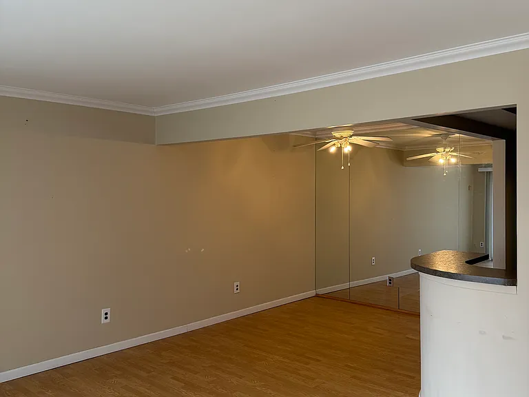 8237 Kennedy Cir — Photo 4