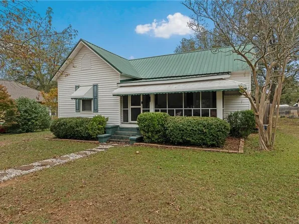 2411 35th St, Valley, AL 36854