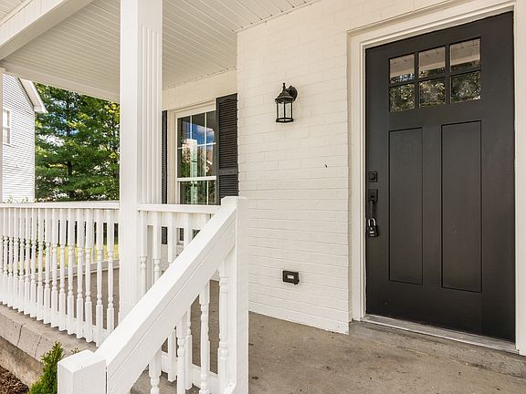 5th image of 1800 Apple Valley Cir