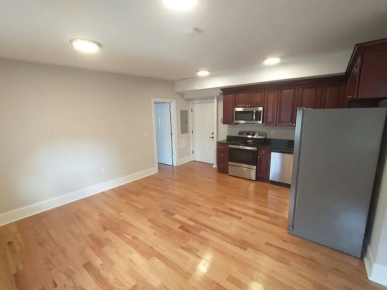 101 Morse St #306 — Photo 3