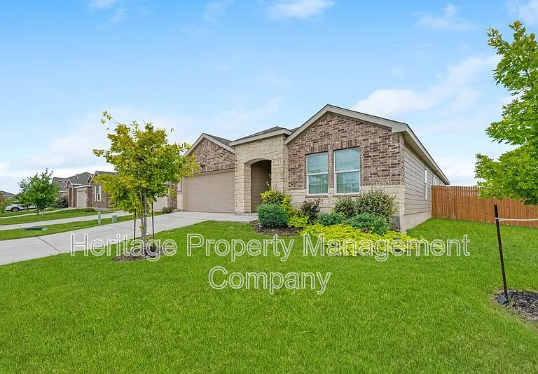 2700 Coral Valley — Photo 3