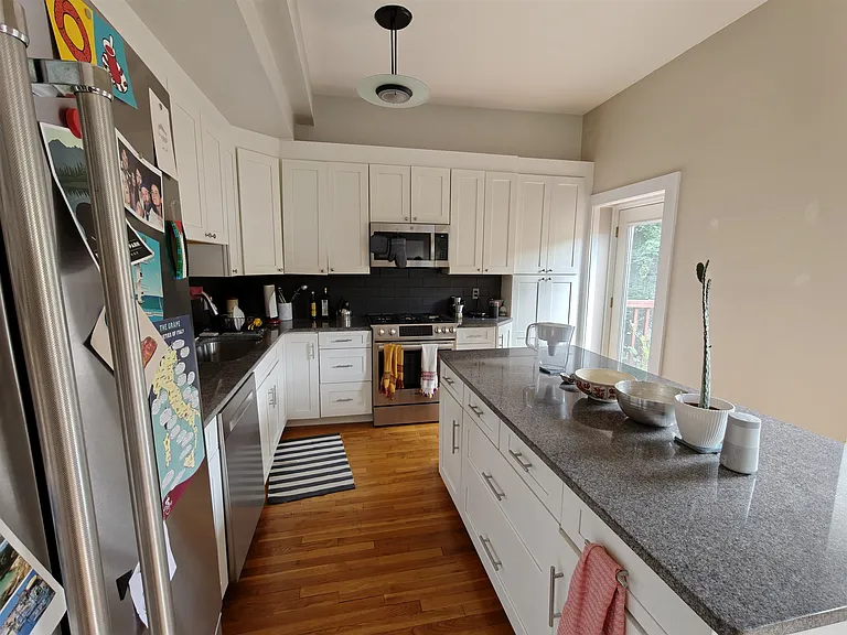 238 Columbia St #3W — Photo 27