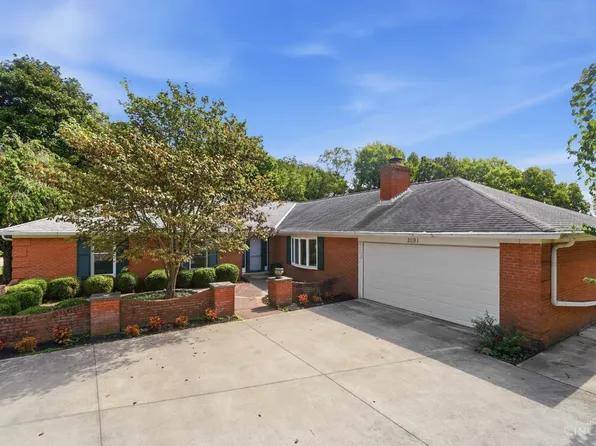 2091 Harrowgate Hill Ln, Fairfield, OH 45014