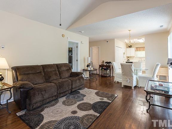 4th image of 3821 Northlake Dr