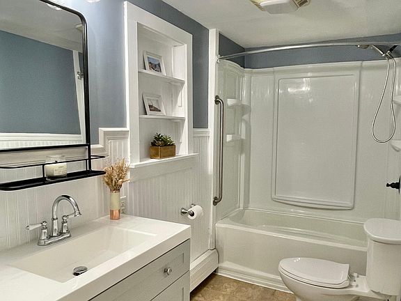 Renovated full bath upstairs