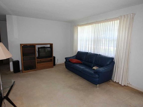 3rd image of 408 Grant St