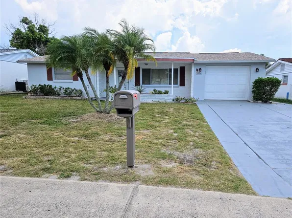 5700 Mockingbird Dr, New Port Richey, FL 34652
