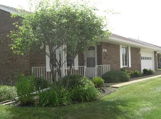 318 Bishop Dr, London, OH 43140