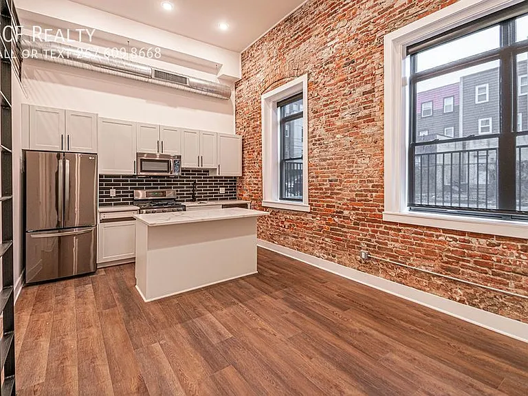 1211 Bainbridge St #2D — Photo 1